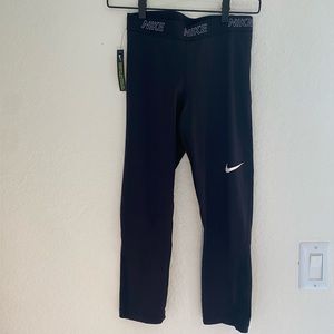 Nike Capri Leggings Size S